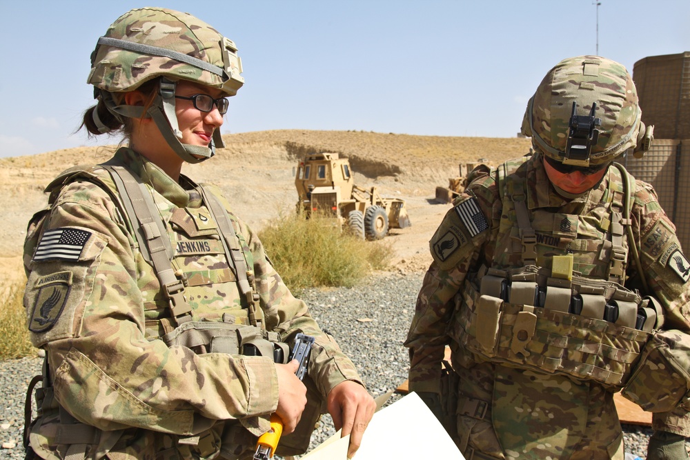 Soldiers qualify during FOB Shank range exercise