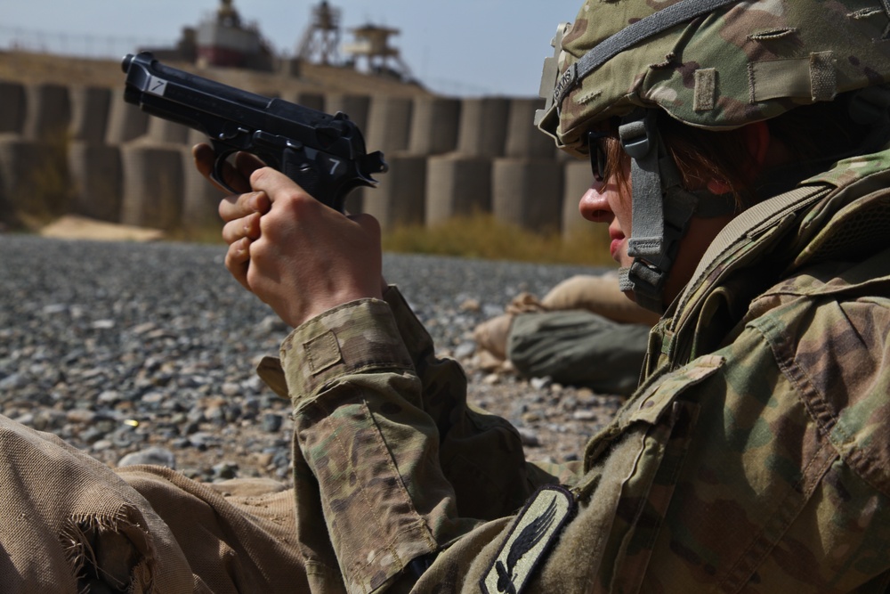 Soldiers qualify during FOB Shank range exercise