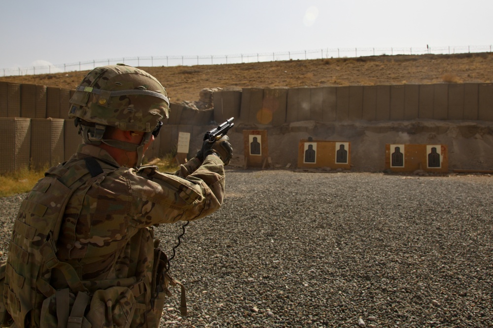 Soldiers qualify during FOB Shank range exercise