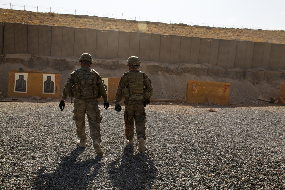 Soldiers qualify during FOB Shank range exercise