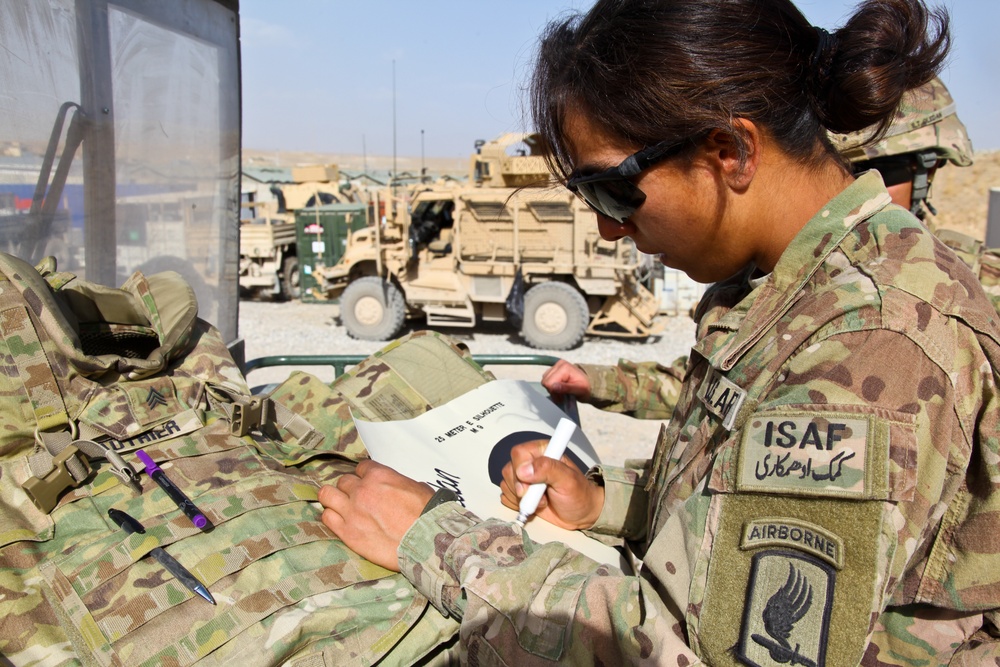 Soldiers qualify during FOB Shank range exercise