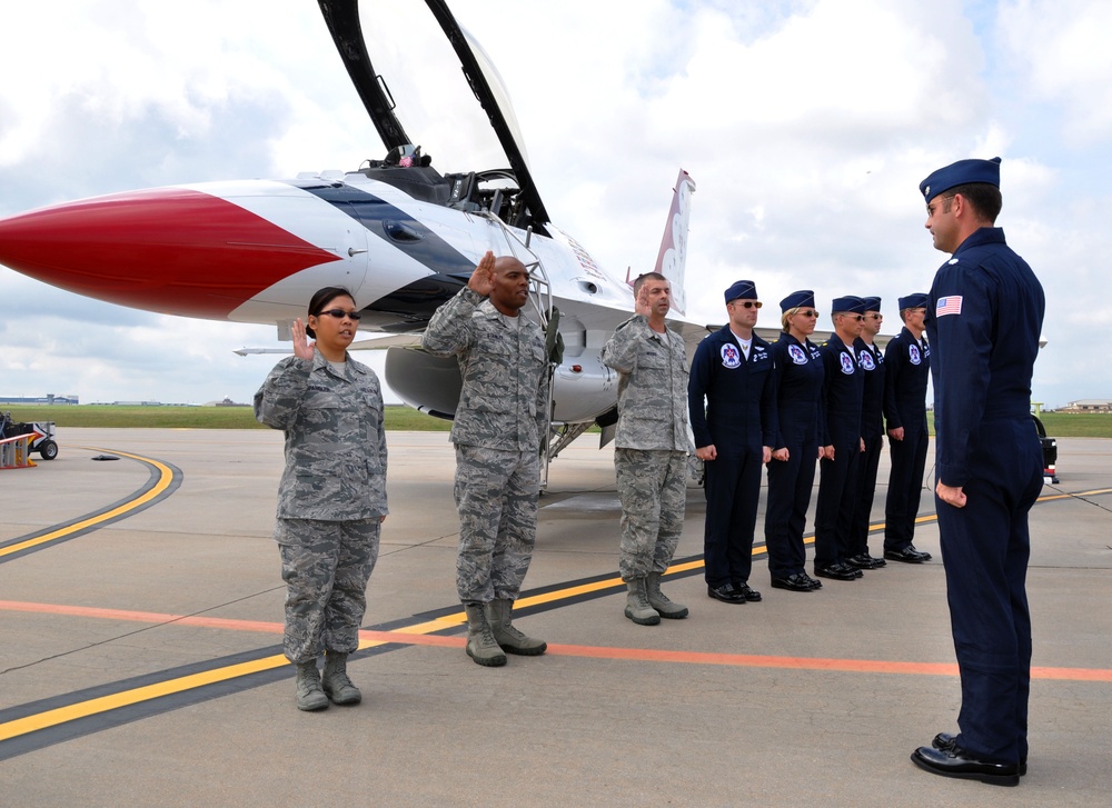 McConnell Reservists reenlisted by Thunderbirds