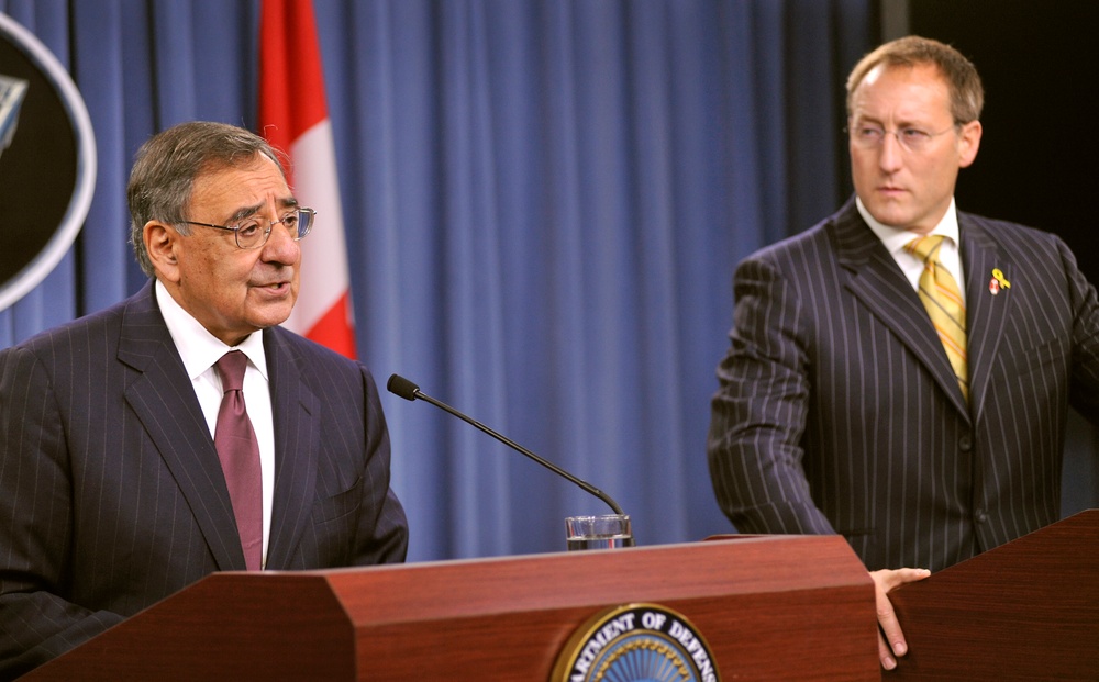 Defense secretary meets Canadian defense minister