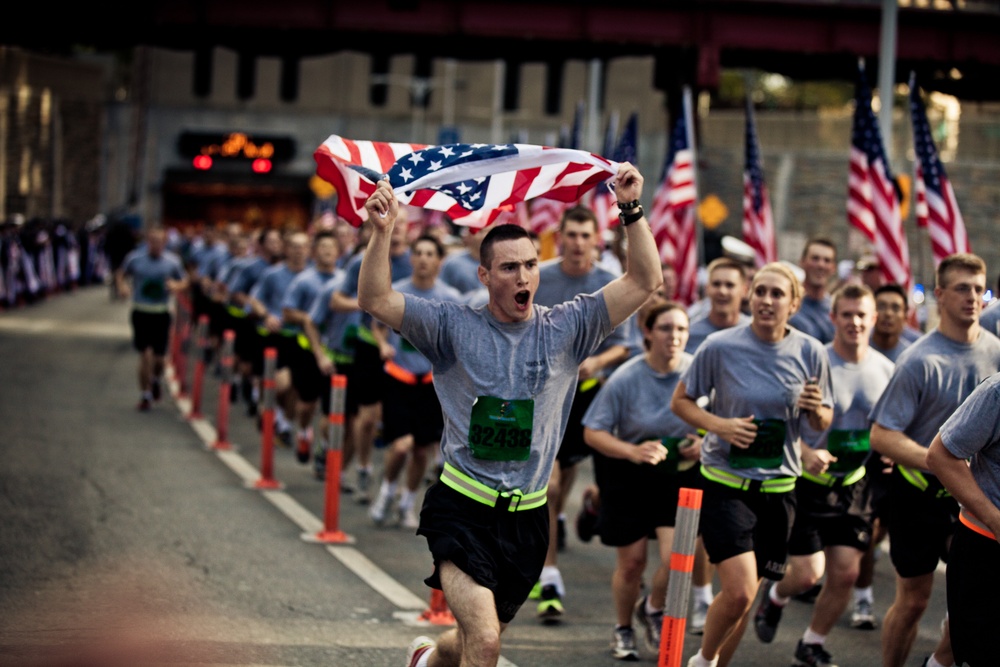 Marines, soldiers, wounded warriors, run in New York City Tunnel to Towers Run, Sept. 30
