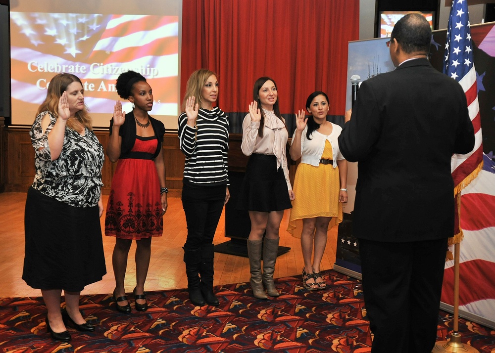 Team Mildenhall welcomes newest US citizens
