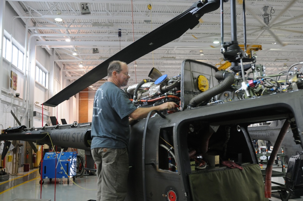 Kentucky Army Aviation helps keep the National Guard in the air