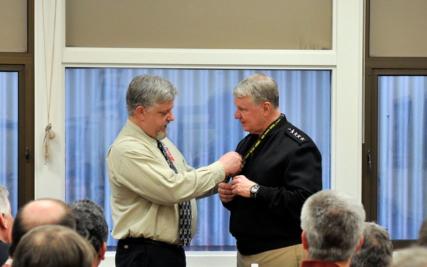 Chief of Naval Operations visits Navy Region Northwest