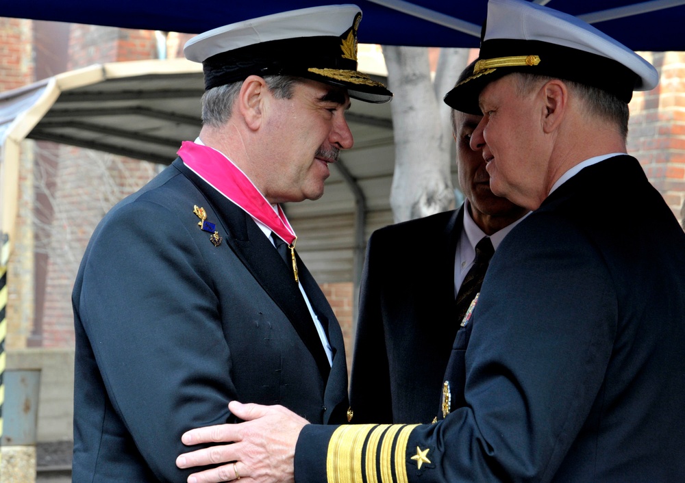 Chief of the Hellenic navy general staff receives Legion of Merit