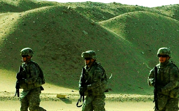 Command security detail conducts VIP escort training