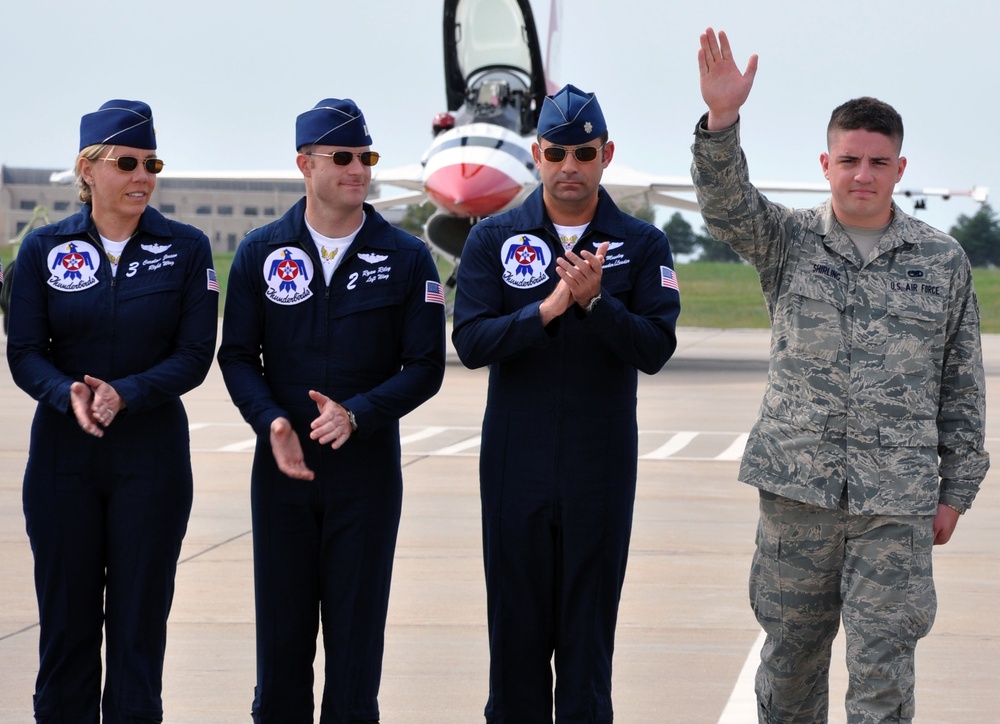 McConnell reservist honored by Golden Knights, Thunderbirds