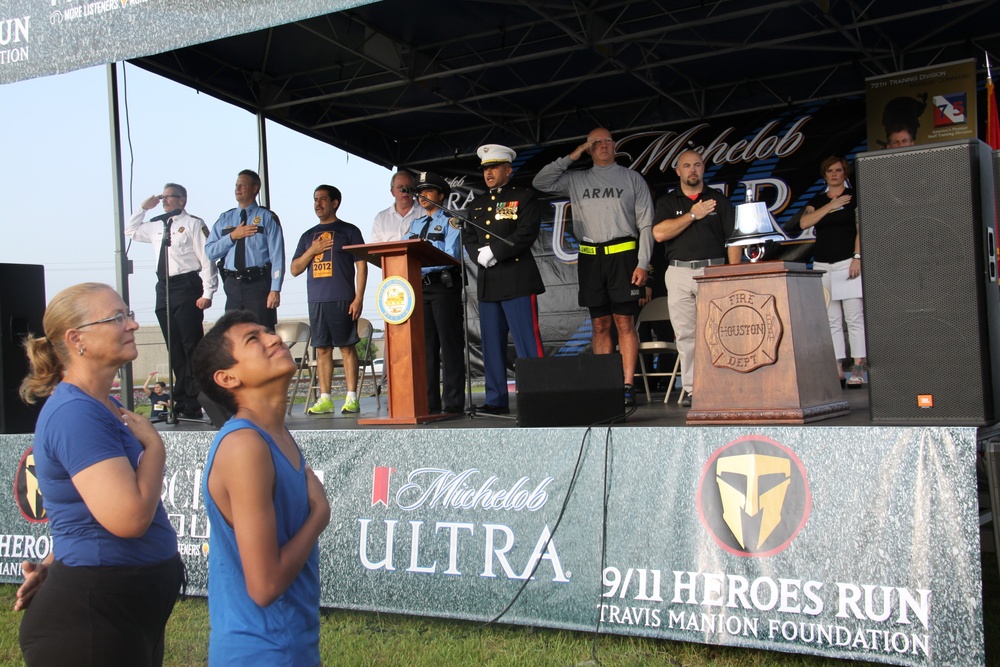 Houston-area military unit supports 'Heroes' run