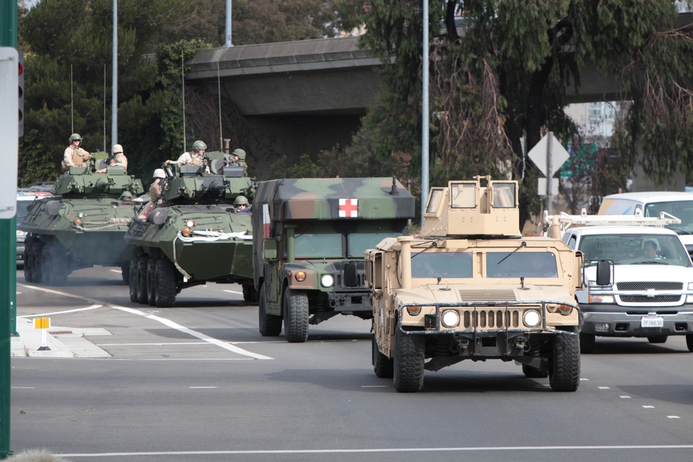 13th MEU Marines convoy through San Francisco