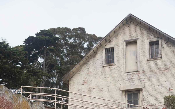 13th MEU Marines help restore Alcatraz