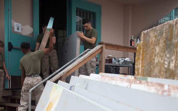 13th MEU Marines help restore Alcatraz