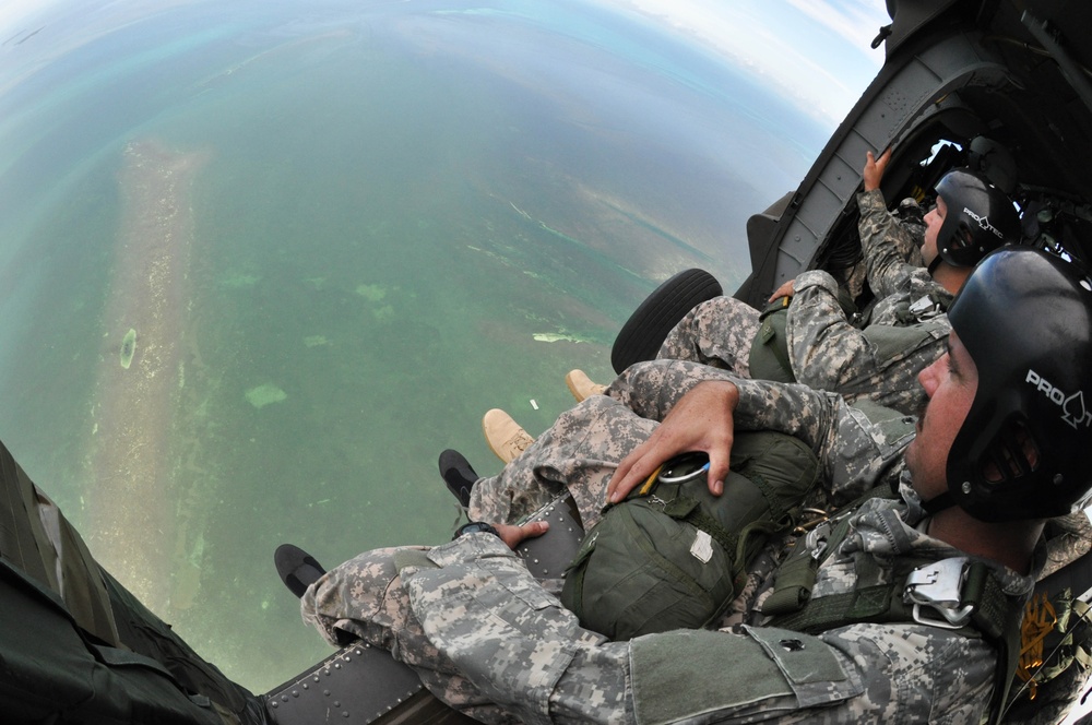 Florida soldiers hit the waves for Key West exercise