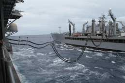 31st MEU helps BHR simultaneously refuel, transfer cargo without docking