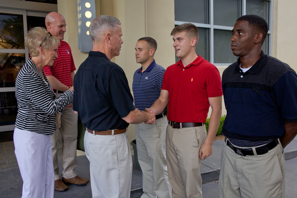 Gen. Amos attends New Orleans conference