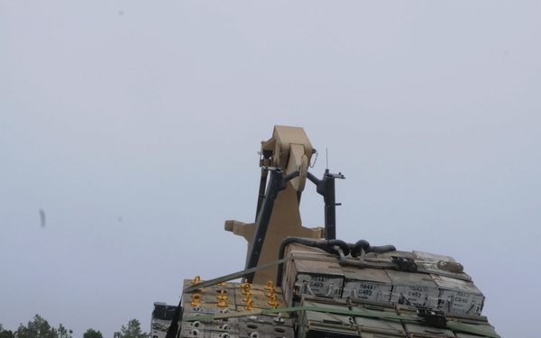 364th QM Company provide support for sling load