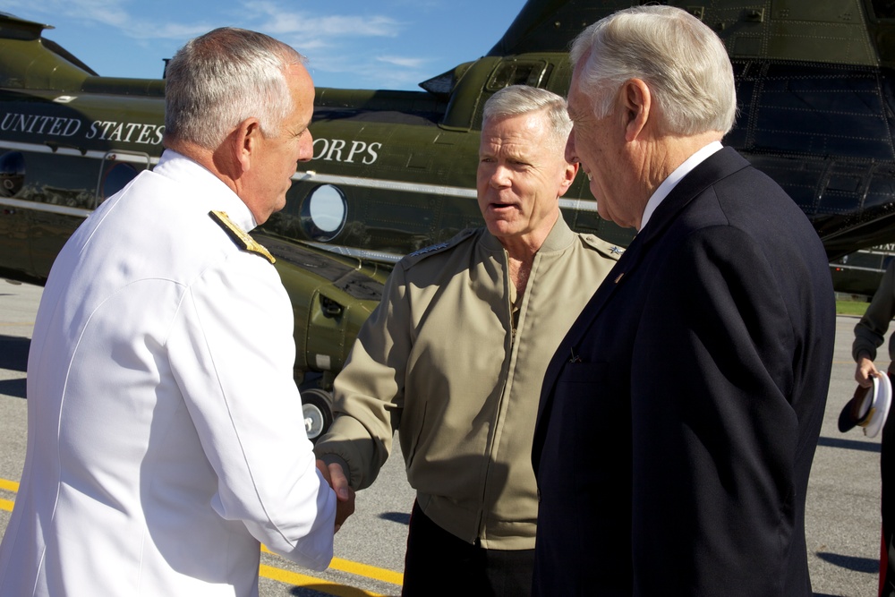 Marine Corps commandant attends Architzel retirement ceremony