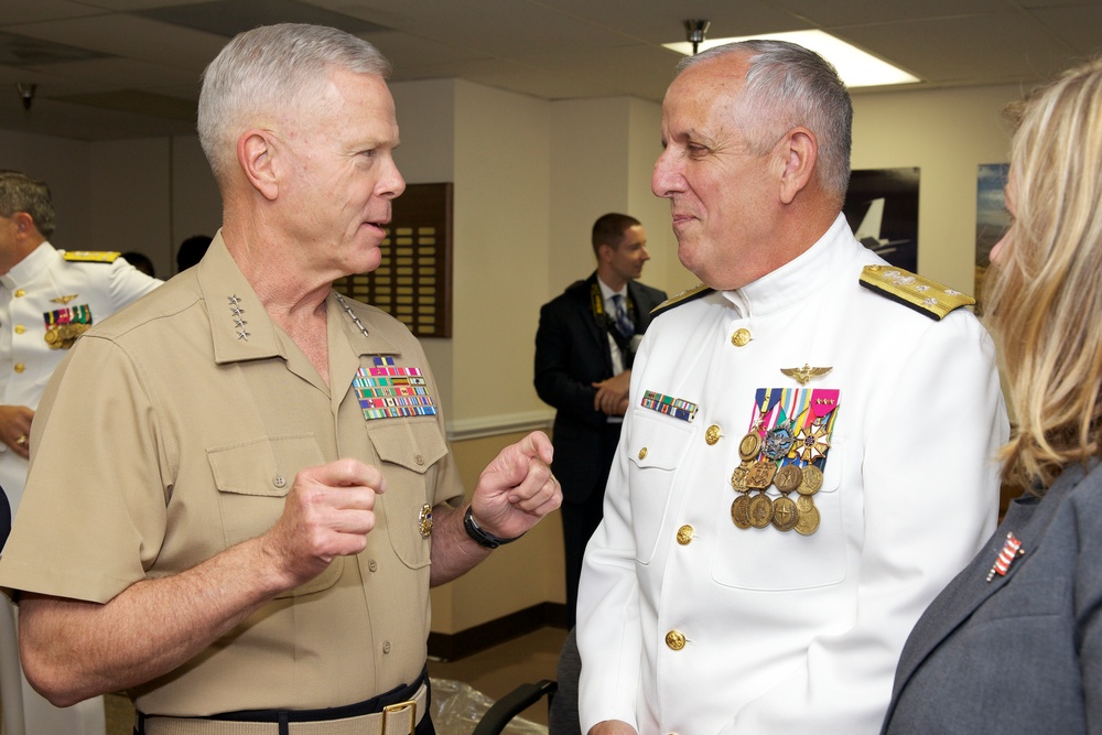 Marine Corps commandant attends Architzel retirement ceremony