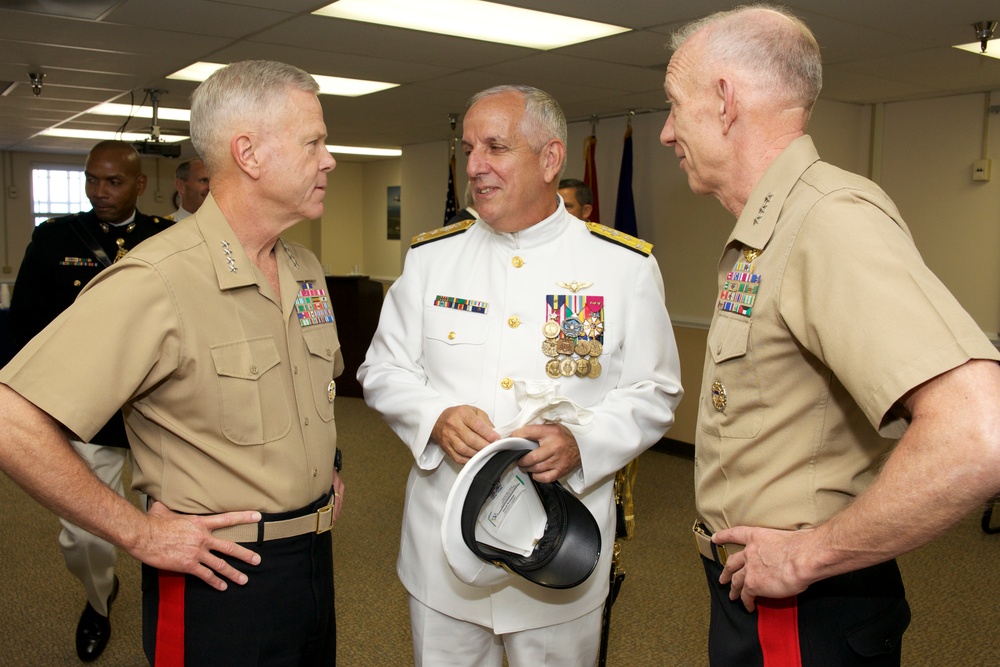 Marine Corps commandant attends Architzel retirement ceremony