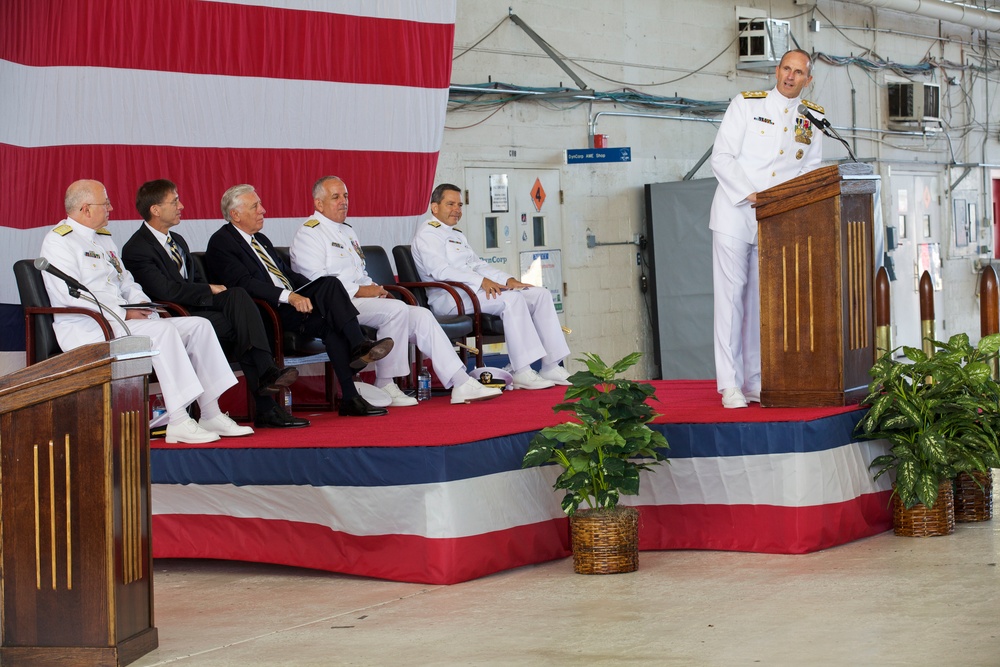 Marine Corps commandant attends Architzel retirement ceremony