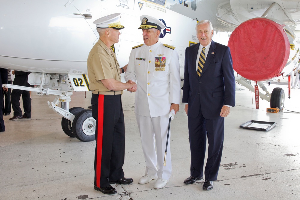 Marine Corps commandant attends Architzel retirement ceremony