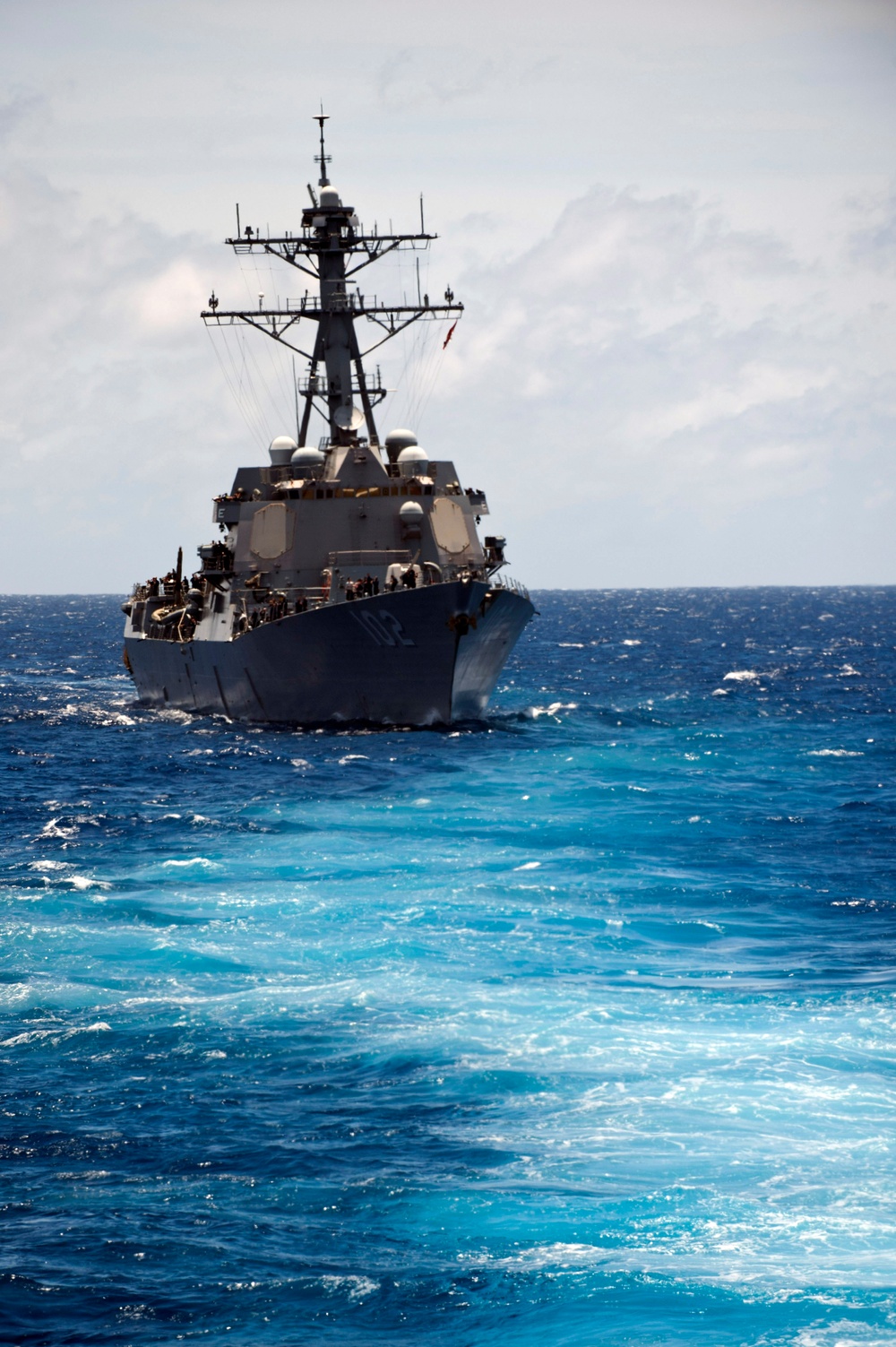 USS Sampson transits South China Sea