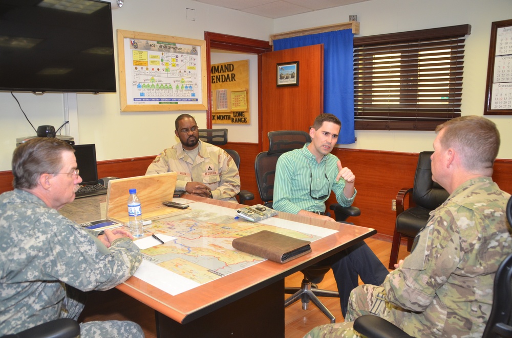 LOGCAP deputy meets with 401st AFSB commander