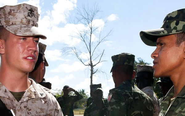 Maldivian, U.S. Marines kickoff training