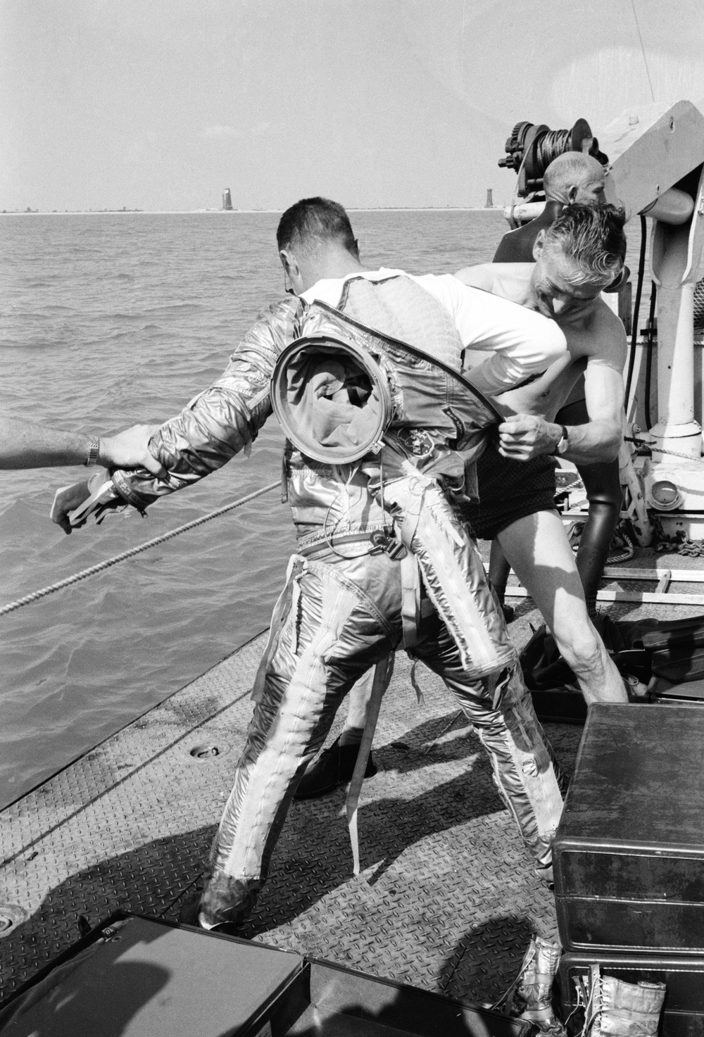 May 62 - Carpenter at PAD 14 Carpenter and Schirra in Water Egress Training