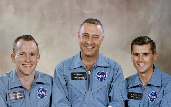 PRIME AND BACKUP CREWS - ASTRONAUT EDWARD H. WHITE II - PORTRAIT