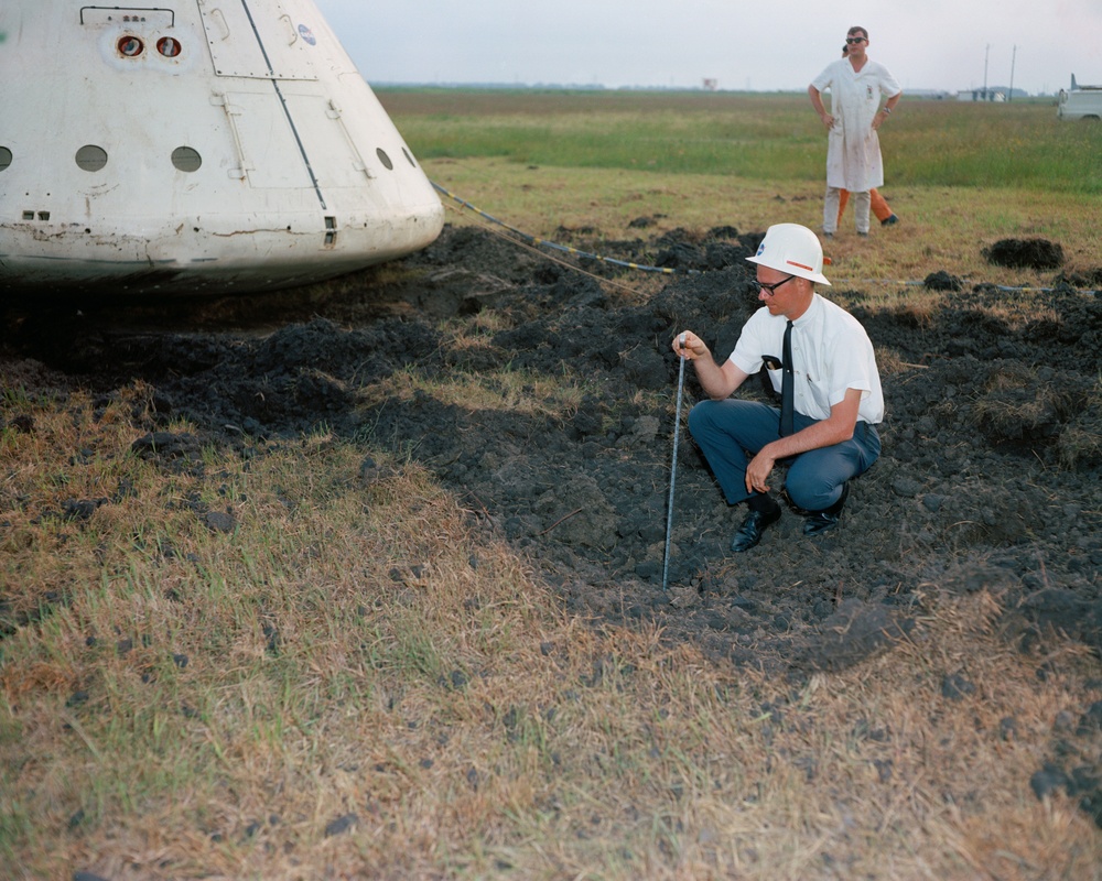 Apollo landing rocket drop #5