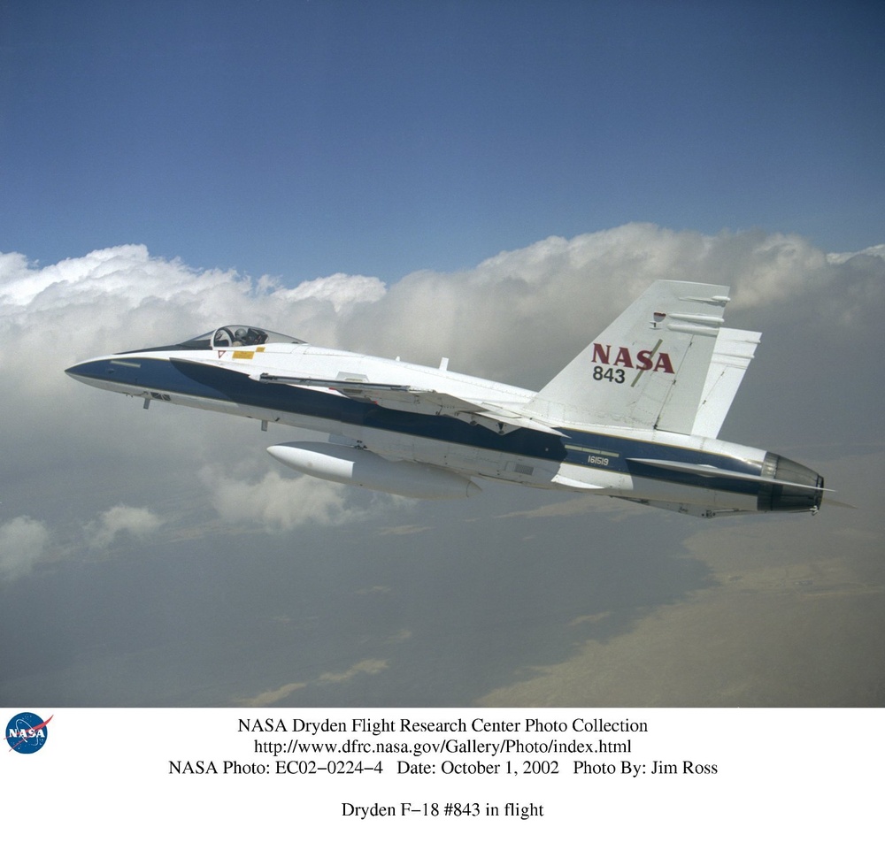 NASA Dryden F-18 #843 in flight