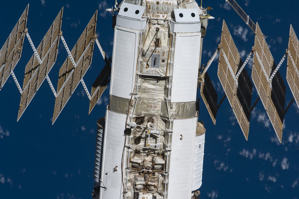 Fly-around view of the ISS by the STS-127 crew