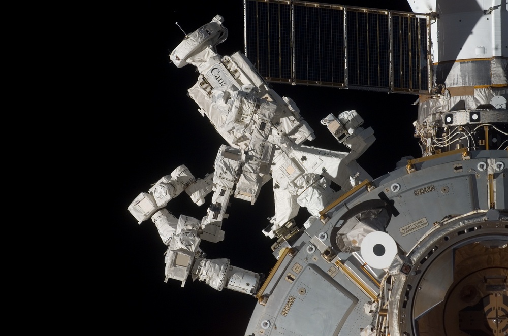 Flyaround view of the ISS taken from STS-123 Space Shuttle Endeavor