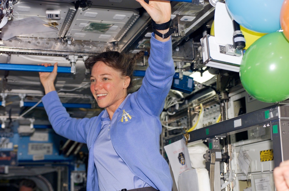Nowak smiles after ingressing the U.S. Lab during STS-121/Exp. 13 joint OPS
