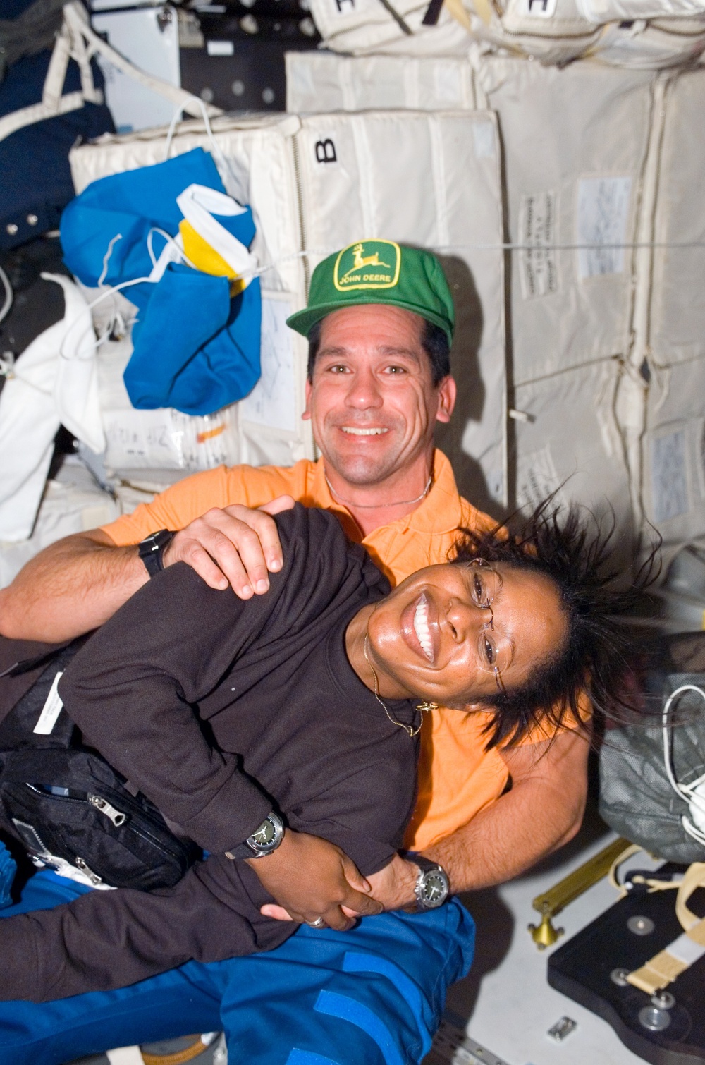 STS-116 Pilot Oefelein and STS-116 MS Higginbotham in the MDDK on Space Shuttle Discovery