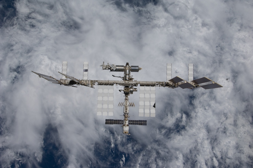 Fly-around view of the ISS by the STS-127 crew