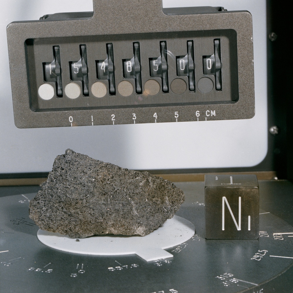 LUNAR SAMPLE - APOLLO 15 ROCK #15485 - BASALT