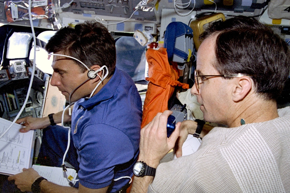 Flight deck rendezvous operations