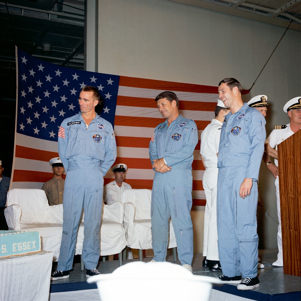 RECOVERY -  APOLLO 7 RECEPTION