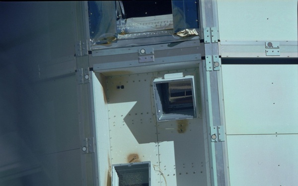 LDEF (Flight), AO038 : Interstellar Gas Experiment, Tray E12