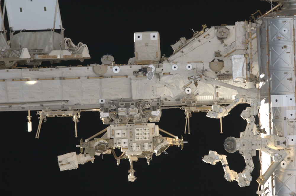 ISS during arrival of STS-127 Space Shuttle Endeavour