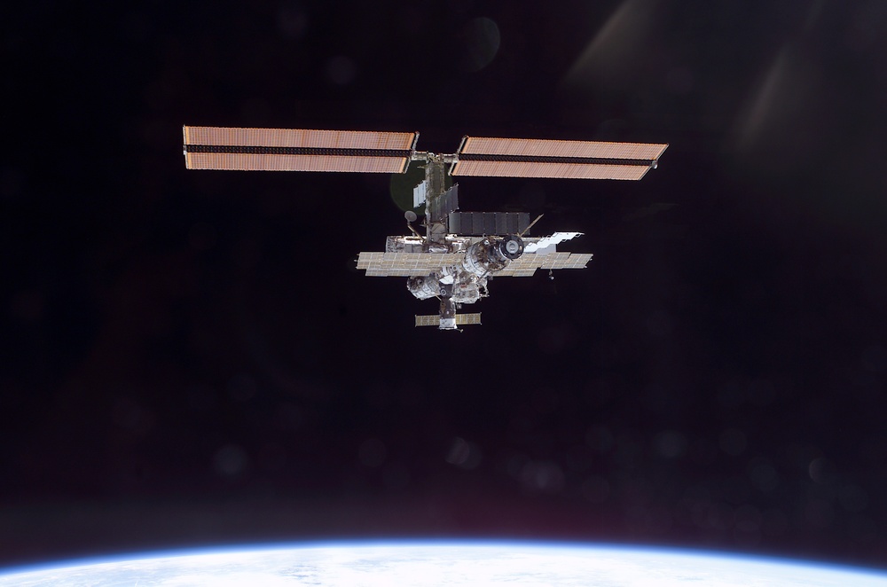 Flyaround view of ISS aft and port sides