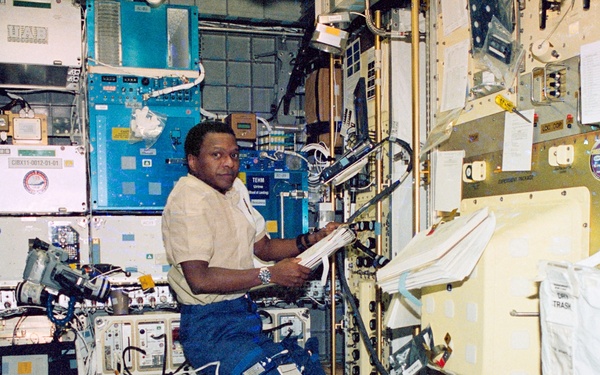 Brown works at the CM-2 in the Spacehab RDM during STS-107