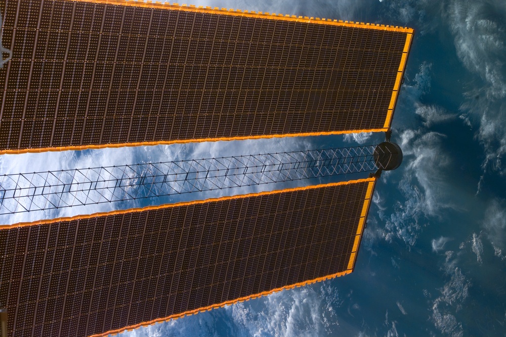 DVIDS - Images - Views of the starboard P6 Truss solar array during STS-97