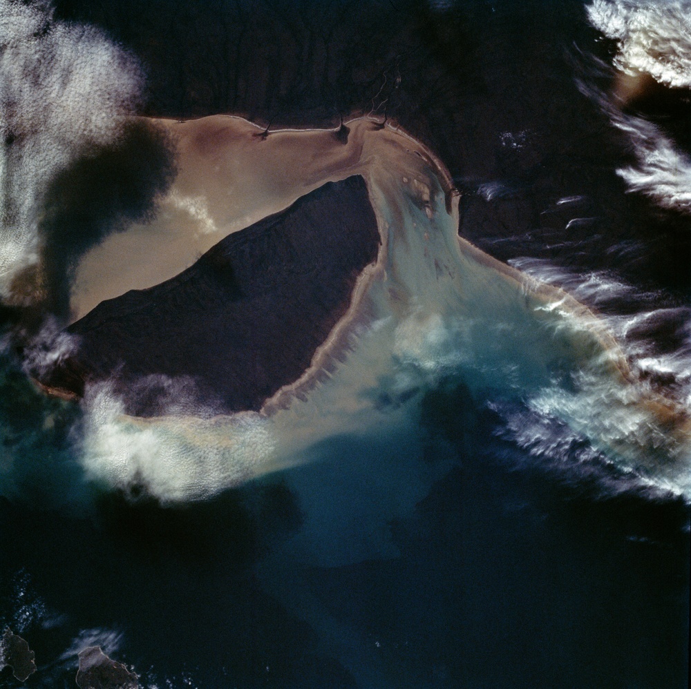 Earth observations during STS-66