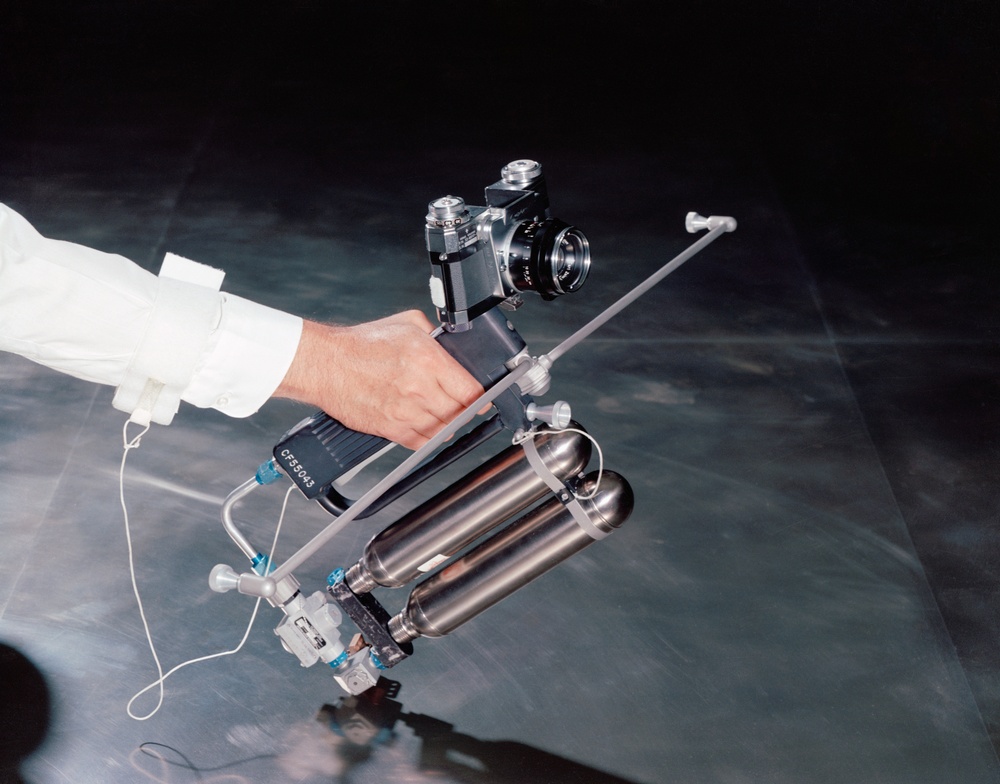 Hand-Held Self-Maneuvering Unit to be used during EVA on Gemini 4