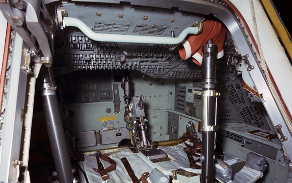 RECOVERY -  APOLLO 7 DEACTIVATION